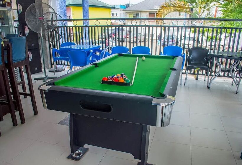 هتل Keves Inn And Suites