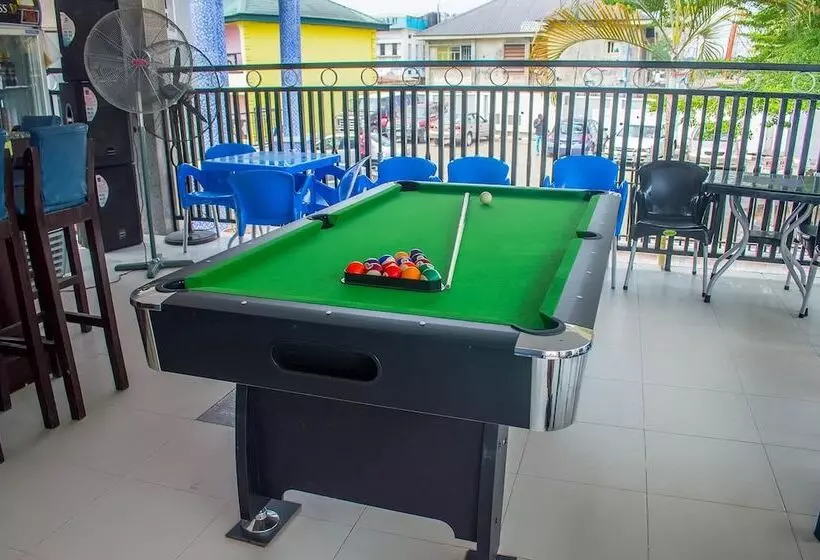 هتل Keves Inn And Suites
