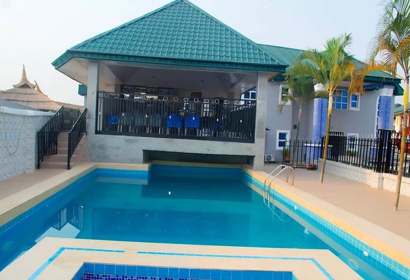 هتل Keves Inn And Suites