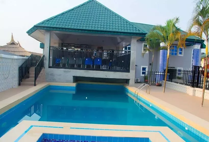 هتل Keves Inn And Suites