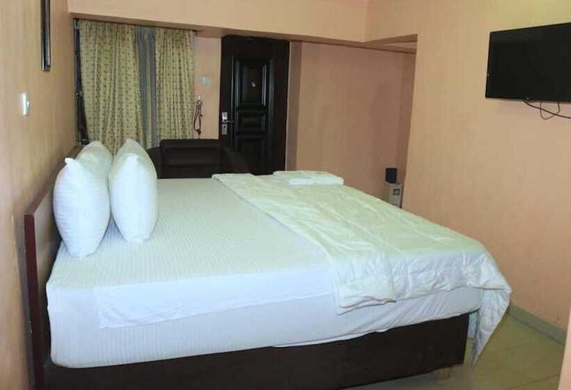 هتل Keves Inn And Suites