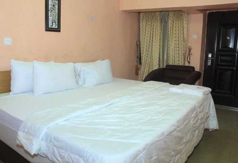 هتل Keves Inn And Suites