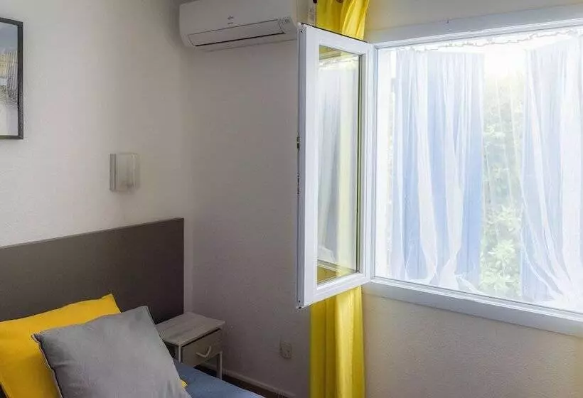 Hotelli Le Bleu Marine