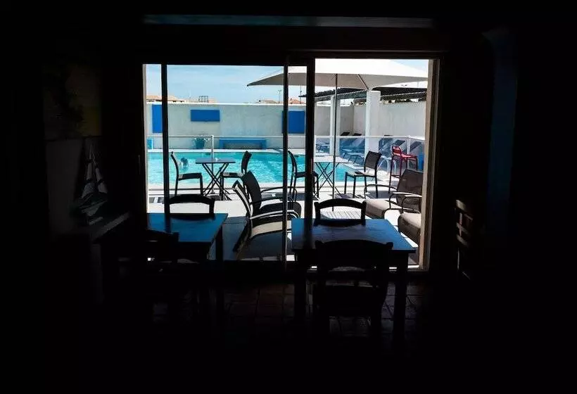 Hotelli Le Bleu Marine