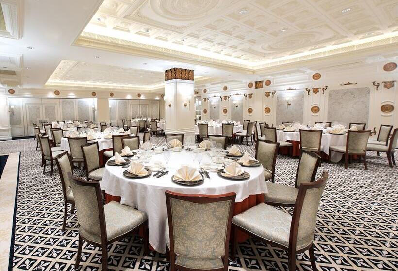 هتل Legend Palace