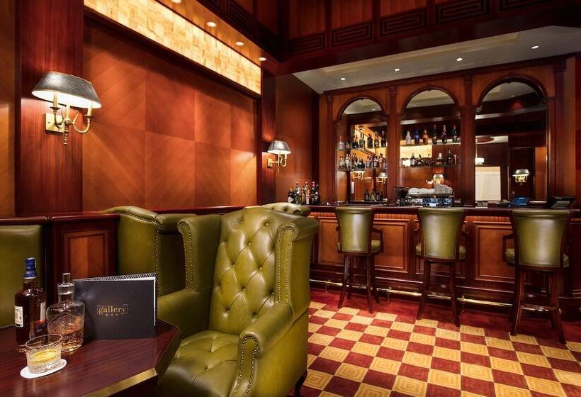 هتل Legend Palace