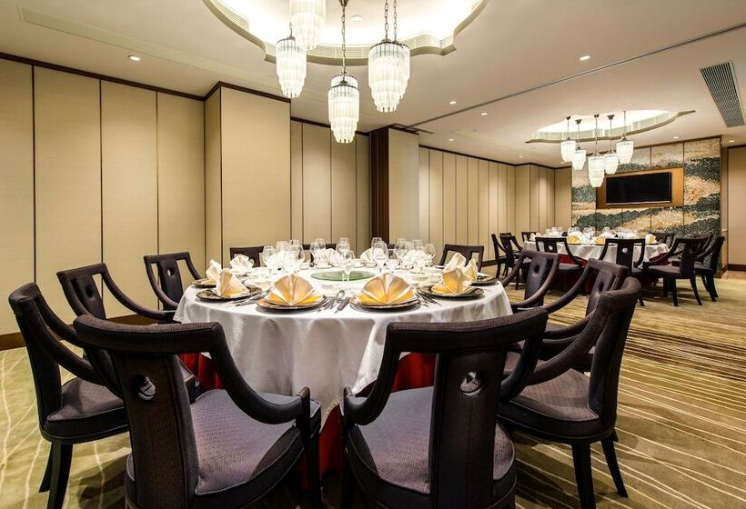 هتل Legend Palace