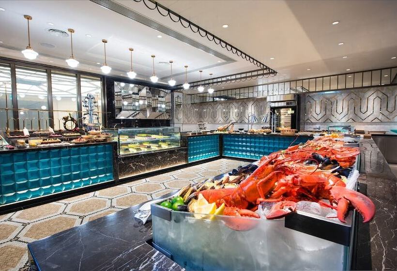 هتل Legend Palace