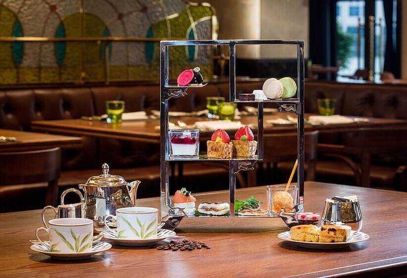 هتل Legend Palace