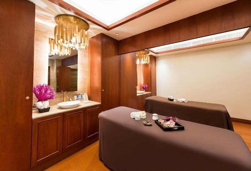 هتل Legend Palace