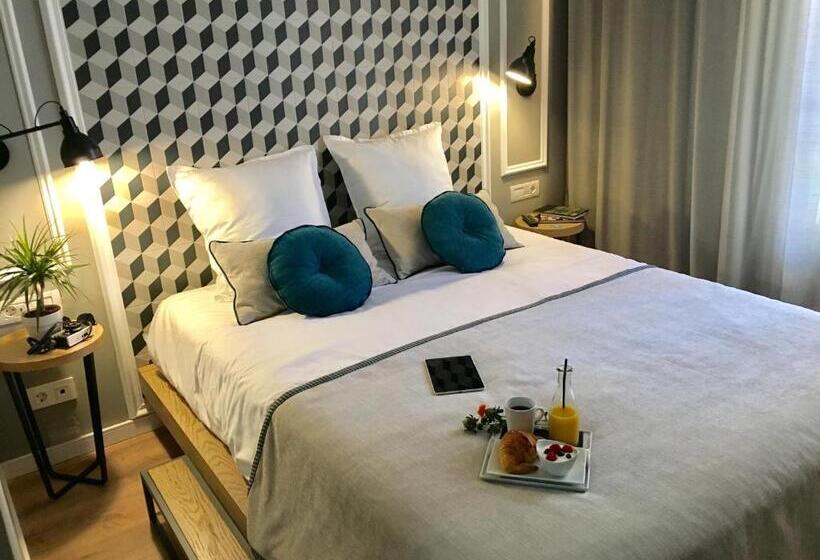 Отель Mosaic By Ona