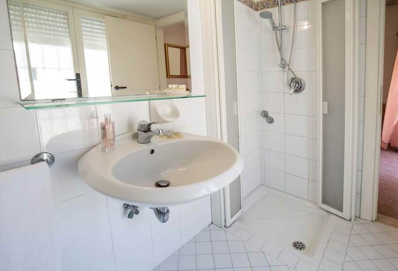 Отель Villa Sole Resort