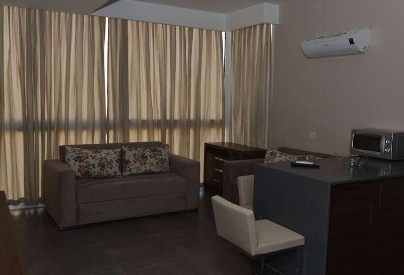 Lighthouse Nadia Aparts