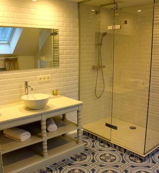 تختخواب و صبحانه The Hamptons Boutique