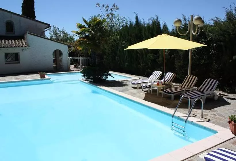 تختخواب و صبحانه La Villa Blanc