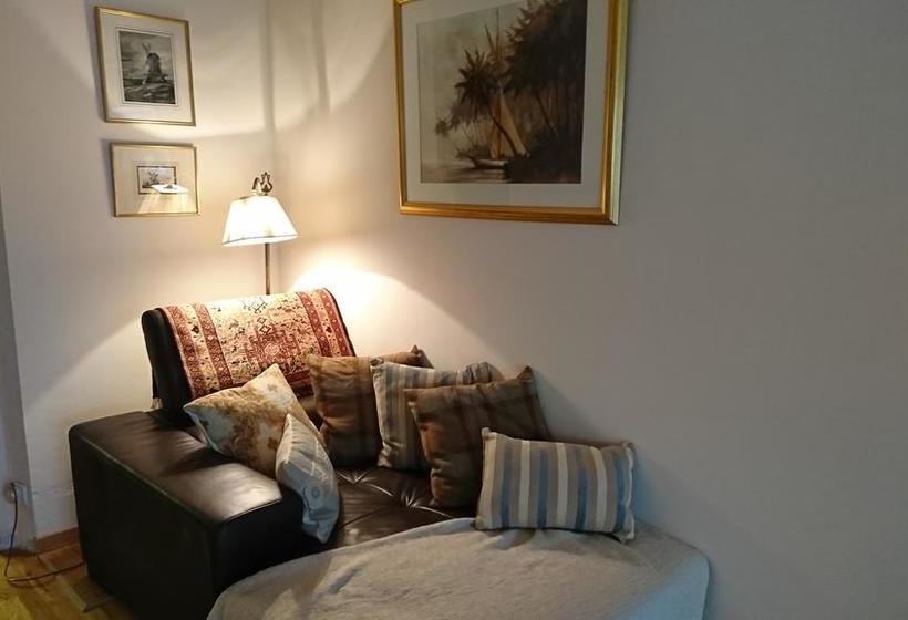 住宿加早餐  La Villa Blanc