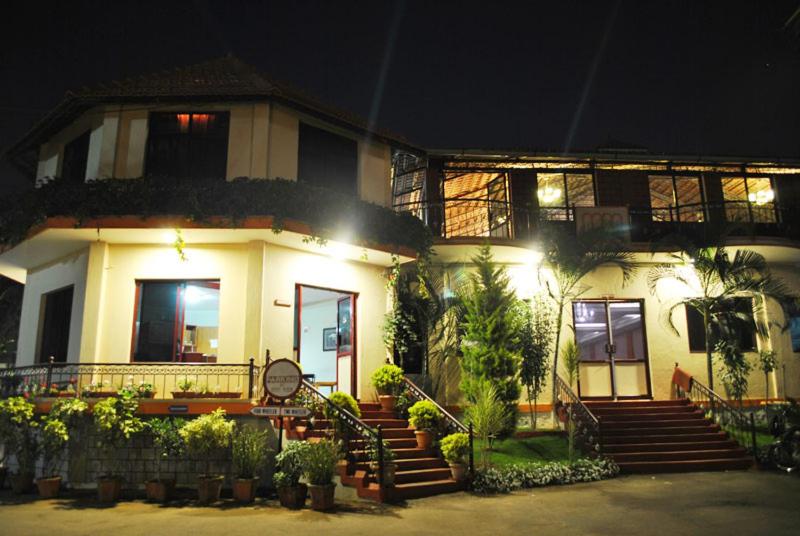 Hotel Grand Maurya Resort