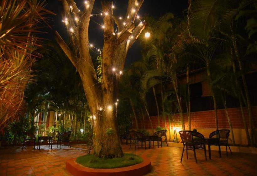 Hotel Grand Maurya Resort