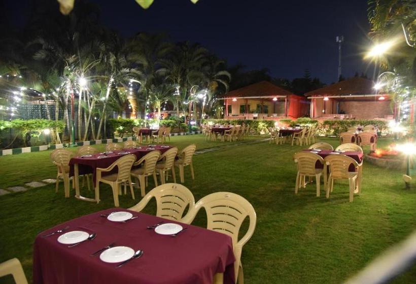 Hotel Grand Maurya Resort