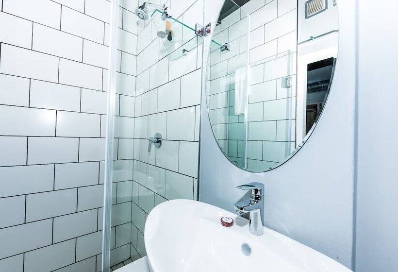 ホテル Neighbourgood Castle