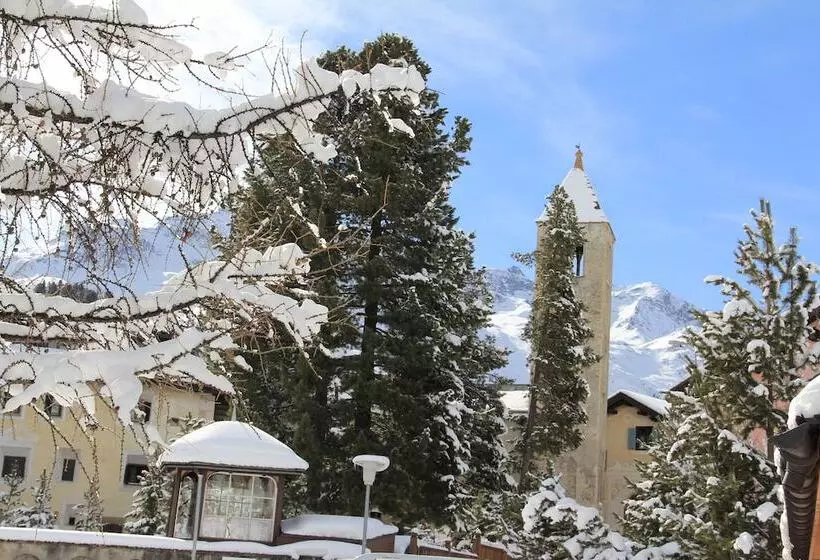 Hotelli Ino Petit Chalet