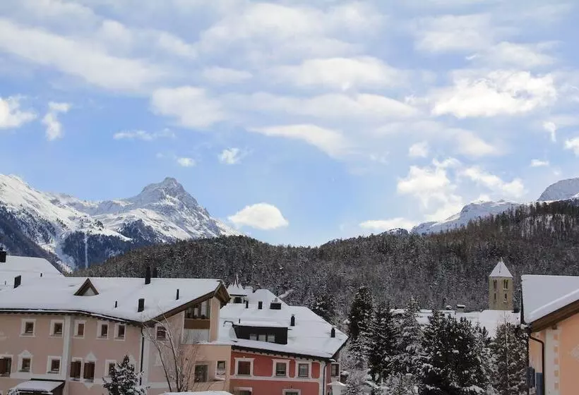 Hotelli Ino Petit Chalet