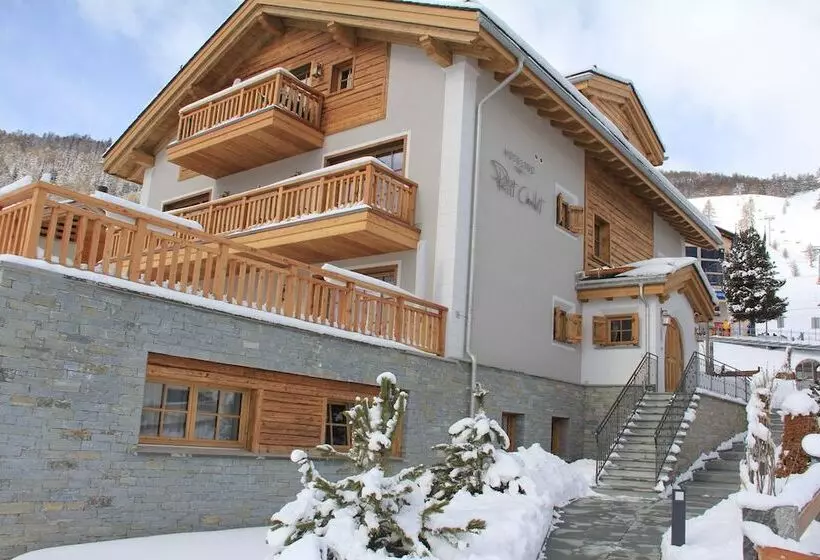 Hotelli Ino Petit Chalet