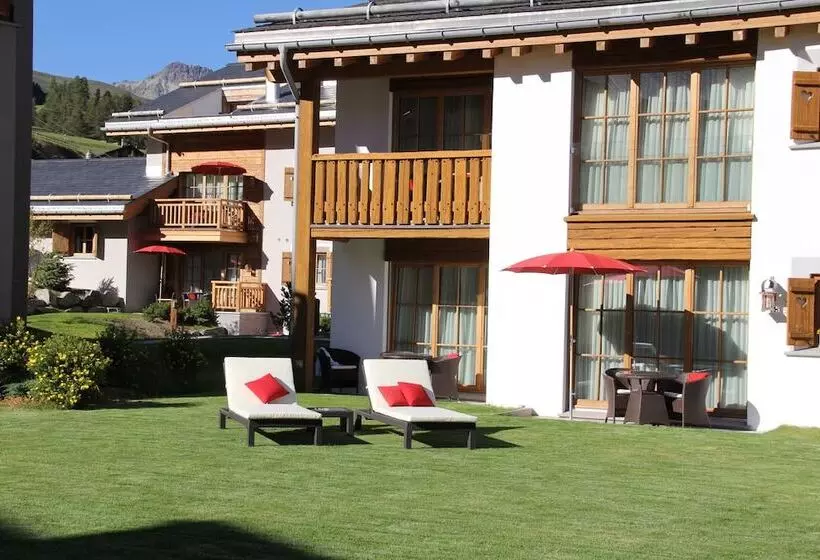 Hotelli Ino Petit Chalet