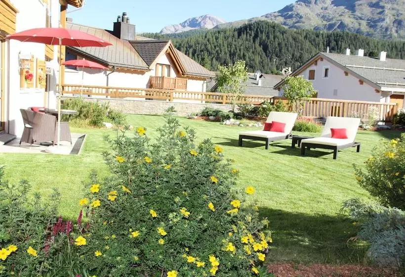 Hotelli Ino Petit Chalet