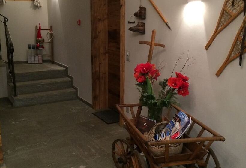 בית מלון כפרי Ino Petit Chalet