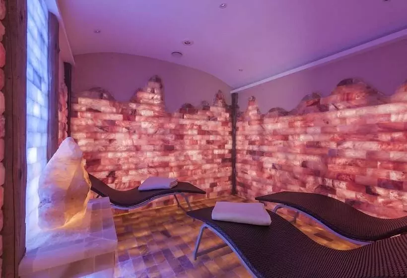 Hotelli Ino Petit Chalet