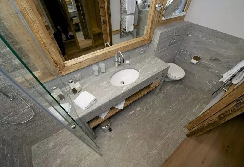 Hotelli Ino Petit Chalet