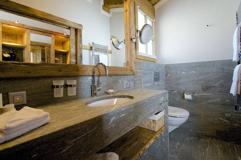 בית מלון כפרי Ino Petit Chalet