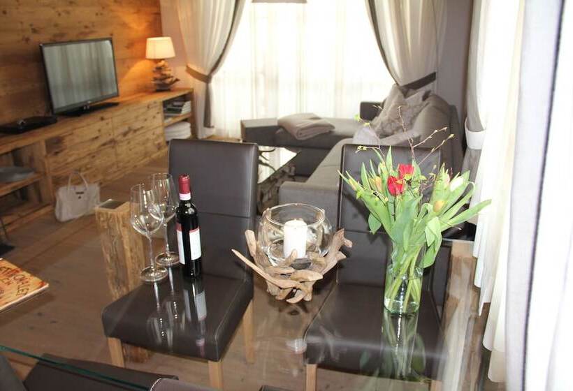 בית מלון כפרי Ino Petit Chalet