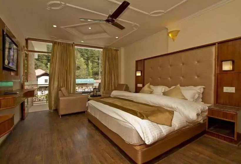 هتل The Paramount Inn