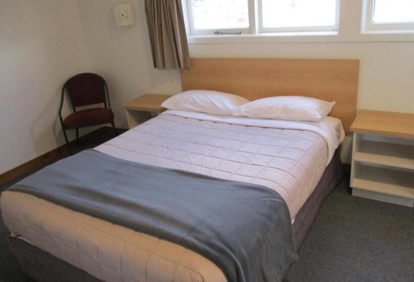 فندق The Redwood