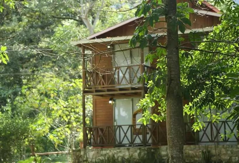 هتل Winika Habitat