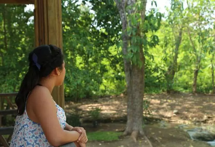 هتل Winika Habitat