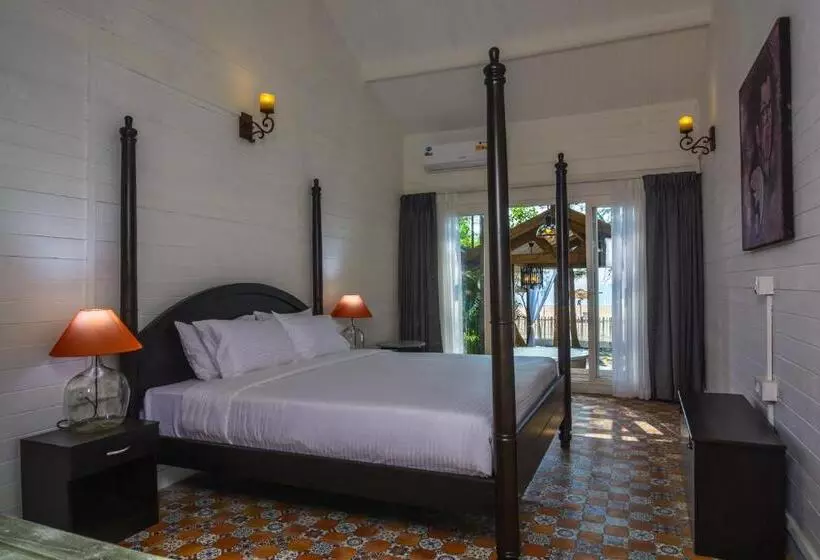 Larisa Beach Resort