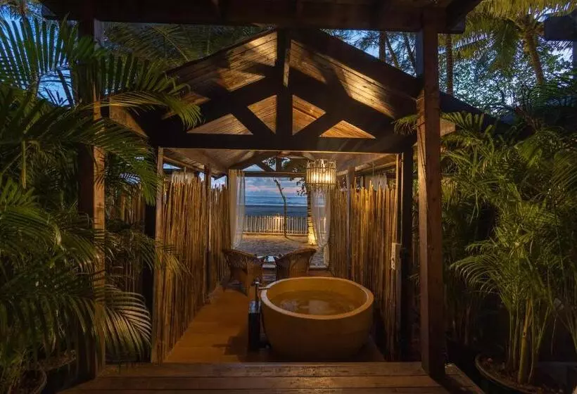 Larisa Beach Resort
