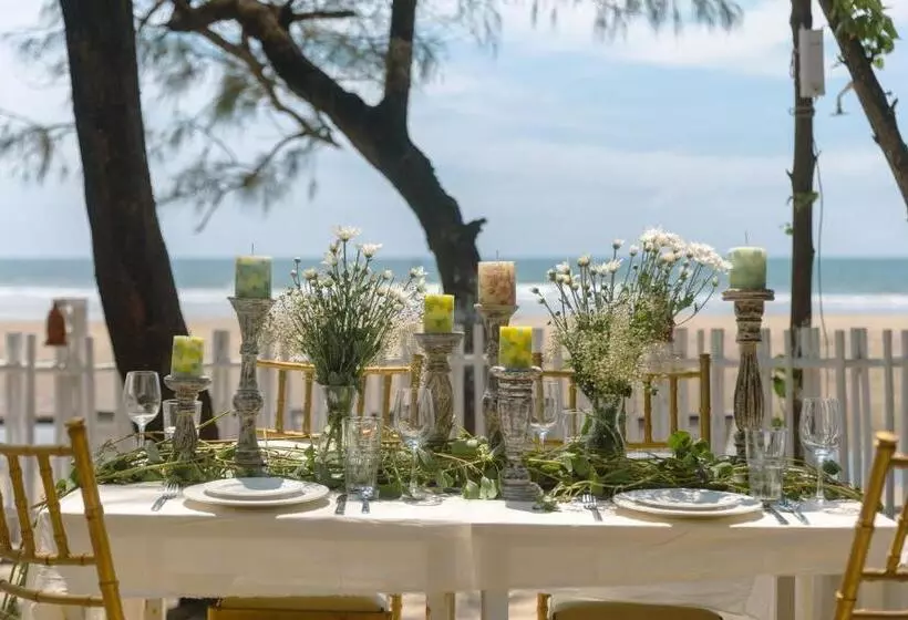 Larisa Beach Resort