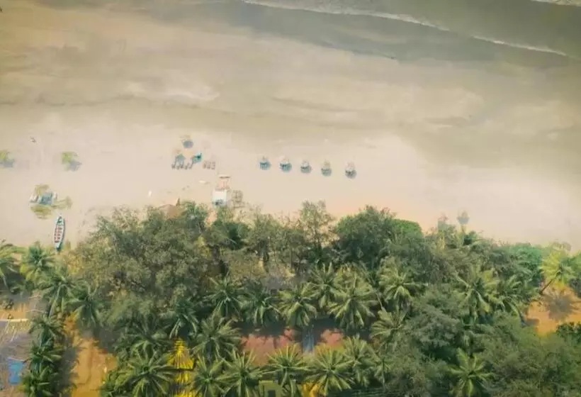 Larisa Beach Resort