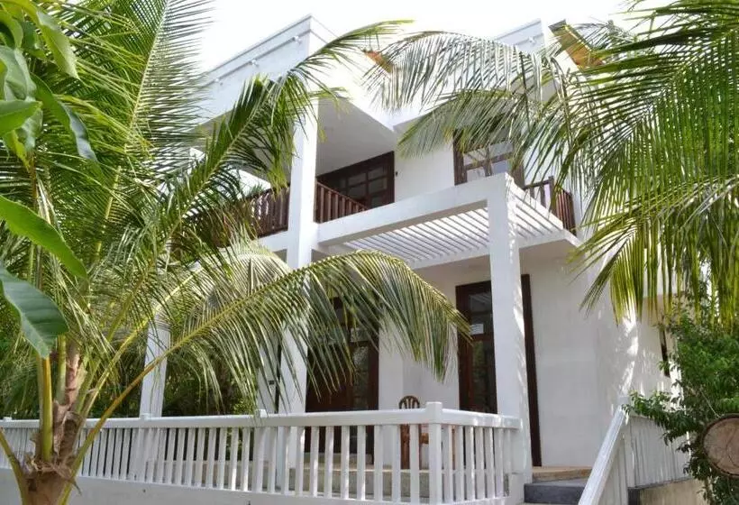 ベッドアンドブレックファースト Dinuri Villa