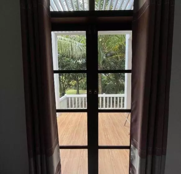 ベッドアンドブレックファースト Dinuri Villa