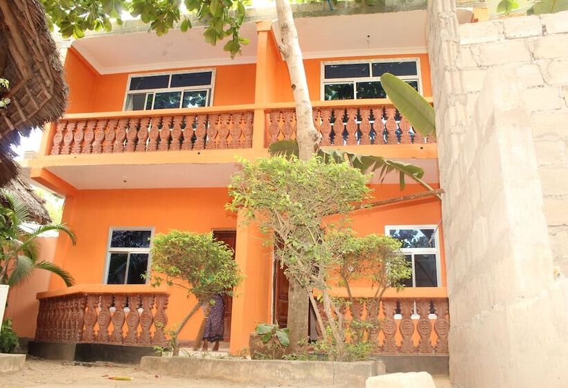 مبيت وإفطار Pwani Vanilla House & Restaurant