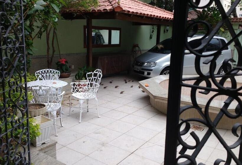 تختخواب و صبحانه Villa Norma Suites