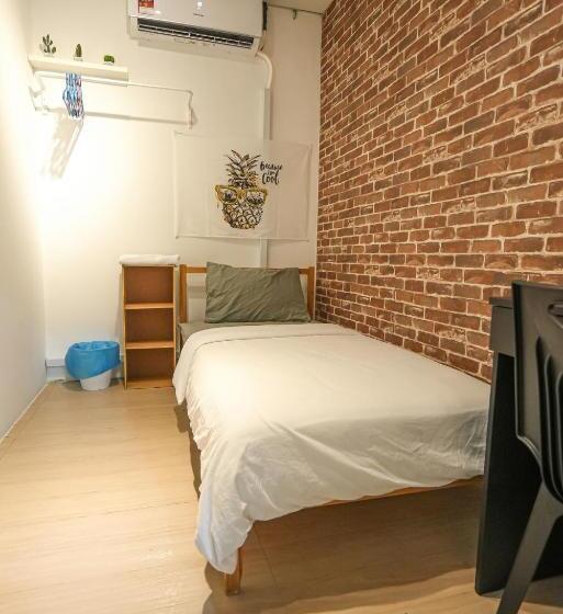 G Traveler Accommodation   Hostel