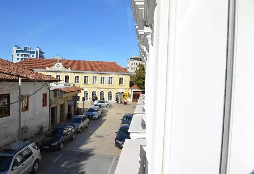 Hotel Alis