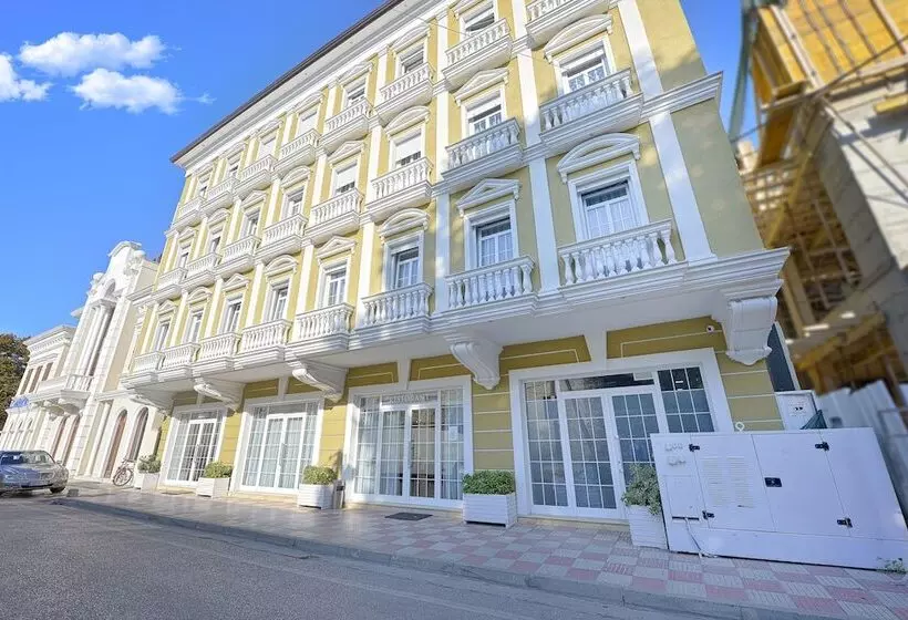 Hotel Alis