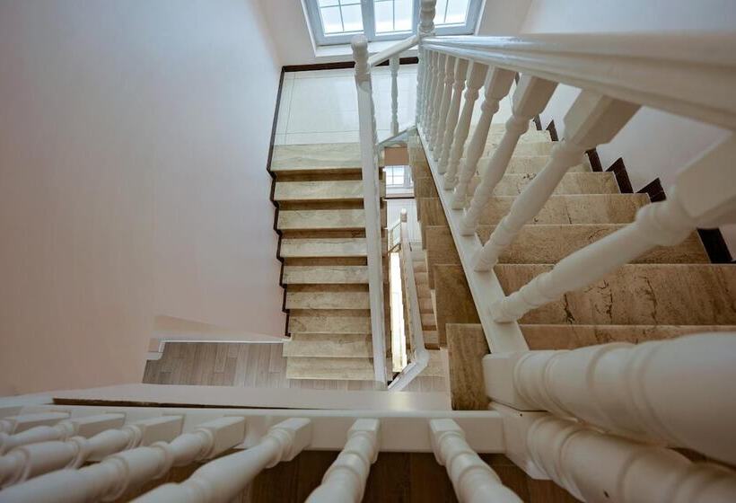 בית מלון כפרי Alis